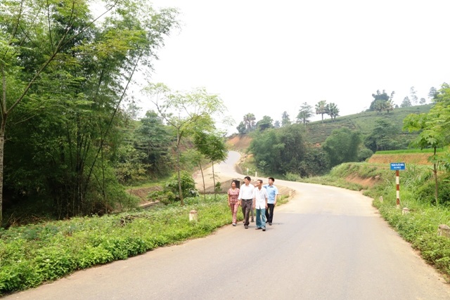 Phong trào xây dựng NTM ở huyện Tân Sơn không có điểm cuối, thu hút sự tham gia của cả cộng đồng.