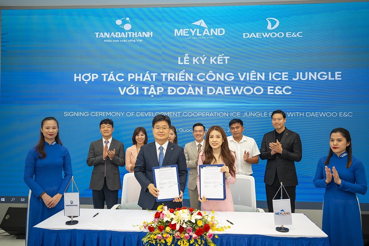 Lễ ký kết hợp tác phát triển công viên Ice Jungle giữa Tập đoàn Tân Á Đại Thành - Meyland và Deawoo E&C.