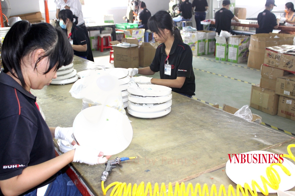 Trước những khó khăn hiện hữu, điều mong muốn của các DN là khâu chính sách cần tiếp tục cởi mở hơn thay vì tăng thêm sự lo lắng, hoang mang từ một vài sự thảo chính sách mới.