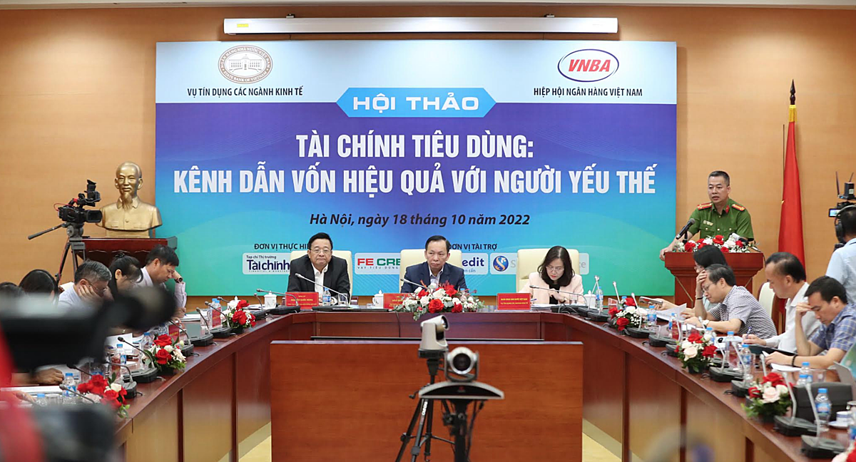 Đẩy lùi tín dụng đen bằng kênh tài chính tiêu dùng chính thức.