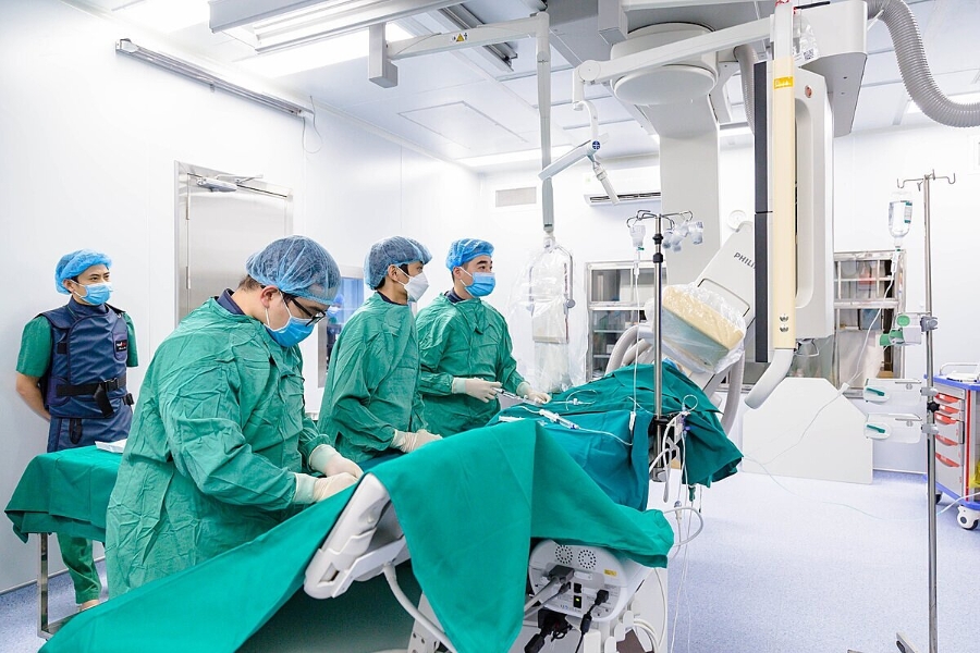 Tham gia BHYT, nhất là BHYT tự nguyện sẽ giảm mạnh mức phải chi trả của bệnh nhân khi mắc bệnh nặng cần phải phẫu thuật hoặc điều trị bệnh dài ngày.