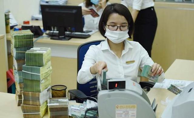 Nhiều chuyên gia đề xuất NHNN cần xem xét tăng trần dư nợ tín dụng năm 2022 thêm 1-2% so với mục tiêu tăng trưởng tín dụng 14% đã xác định trước đây.