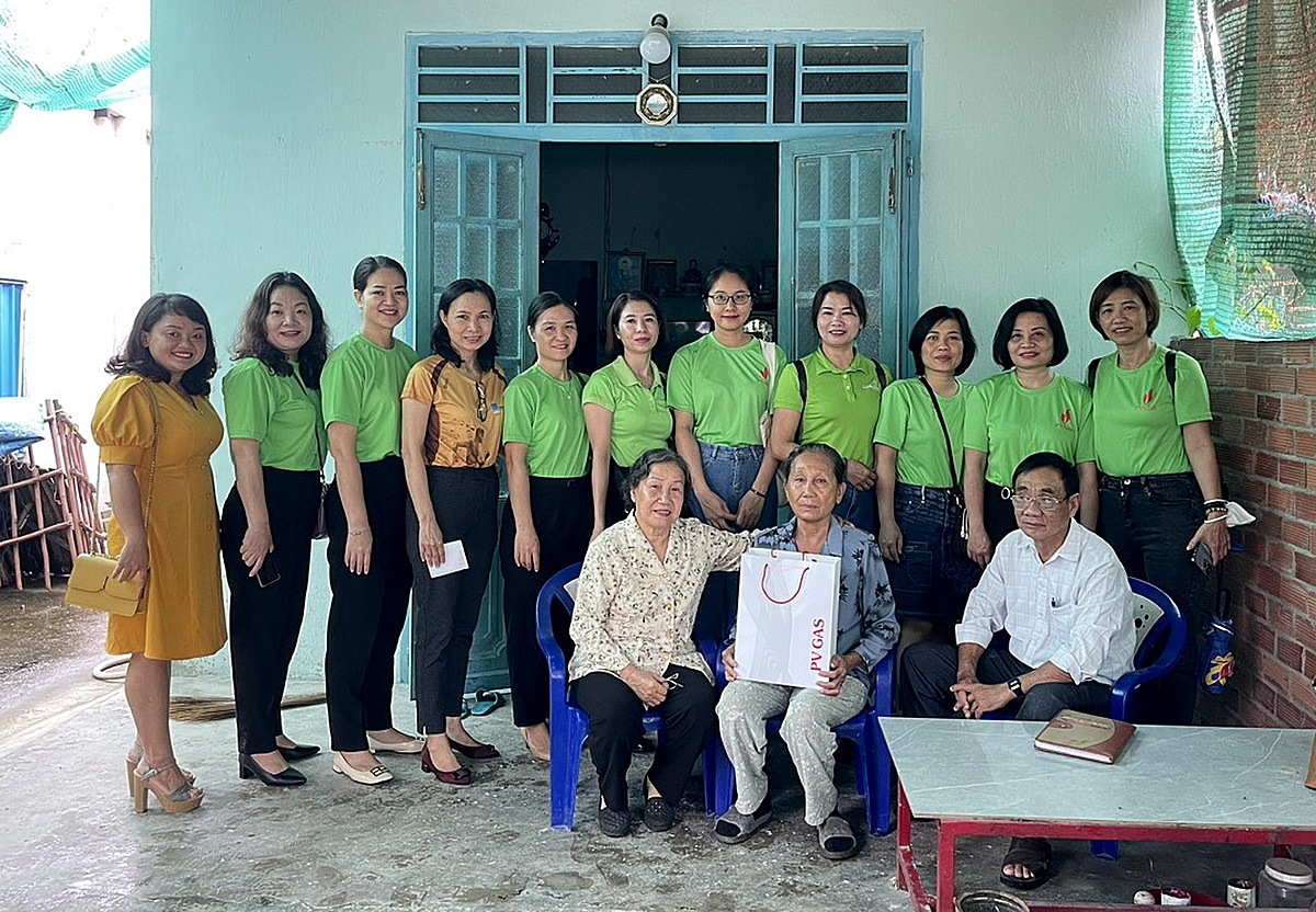 Thăm cựu tù chính trị có hoàn cảnh khó khăn tại BR-VT.