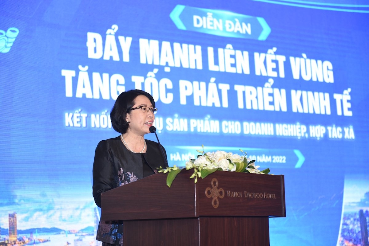 TS. Trần Thị Hồng Minh, Viện trưởng, Viện Nghiên cứu quản lý kinh tế Trung ương (CIEM).