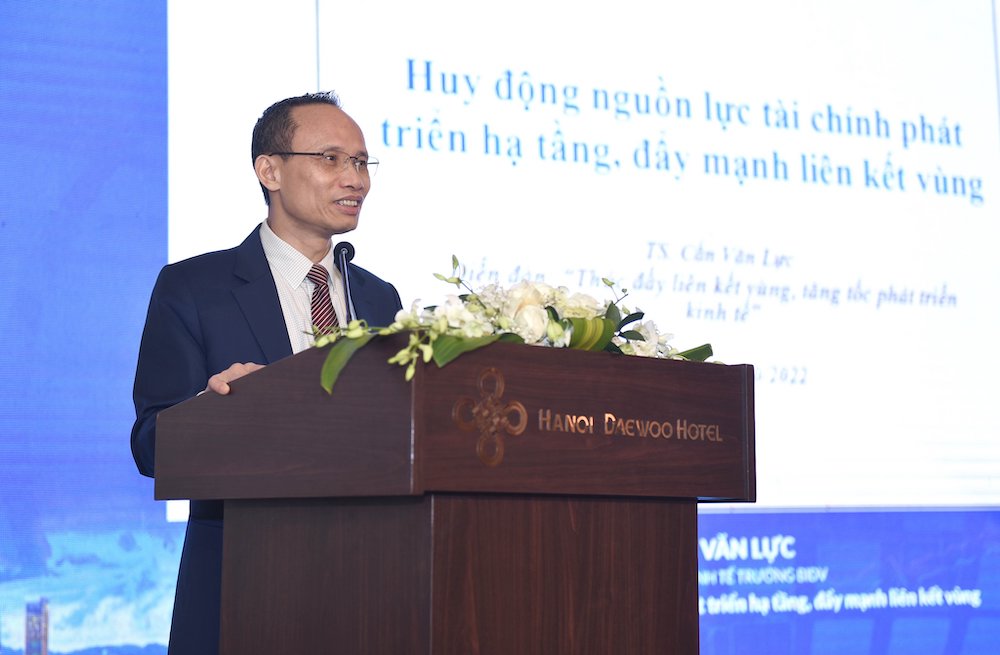 TS Cấn Văn Lực, Chuyên gia Kinh tế trưởng BIDV phát biểu tại Diễn đàn. (Ảnh: Lê Mạnh)