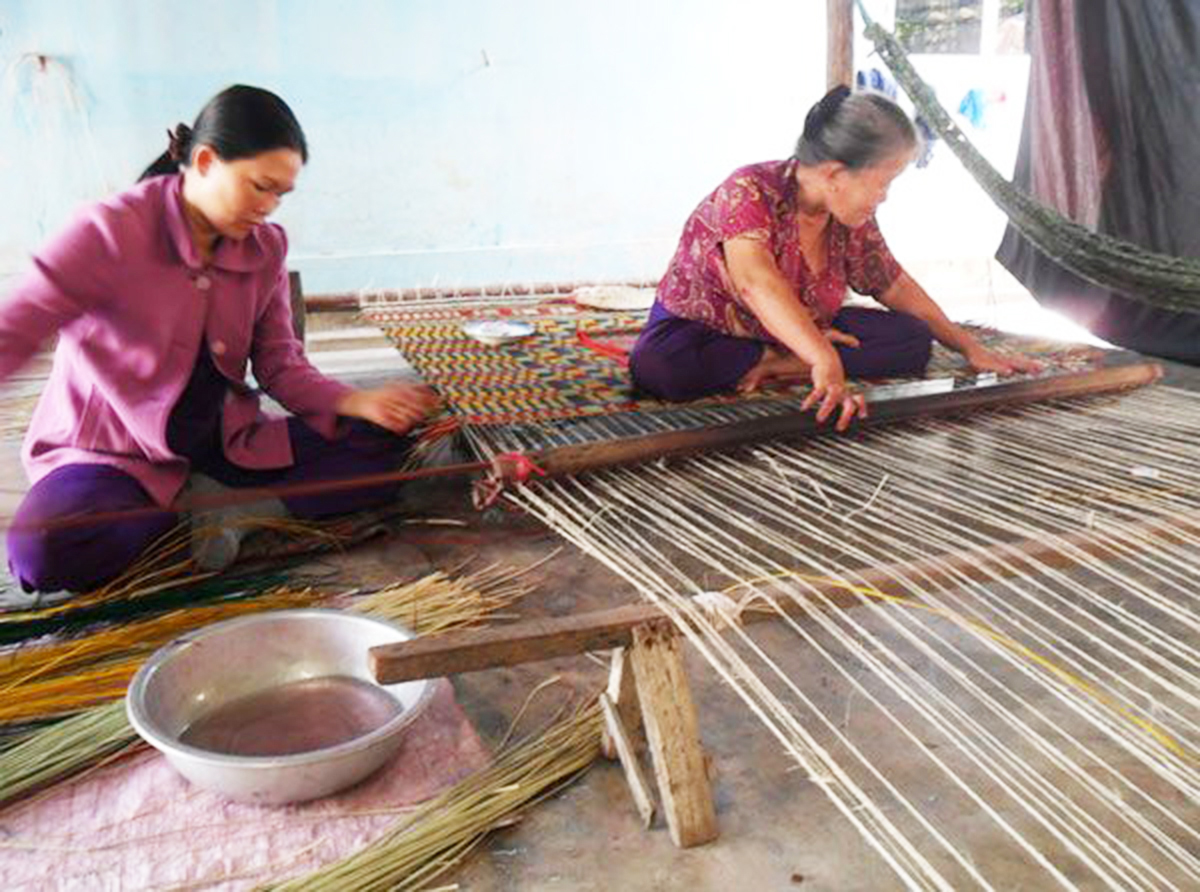 Dạy nghề để nâng cao chất lượng nguồn nhân lực là động lực để thúc đẩy, gia tăng giá trị nghề truyền thống.