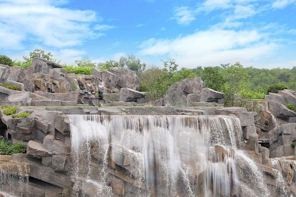 Khu vực tee shot độc đáo tại hố số 19 sân BRG Kings Island.