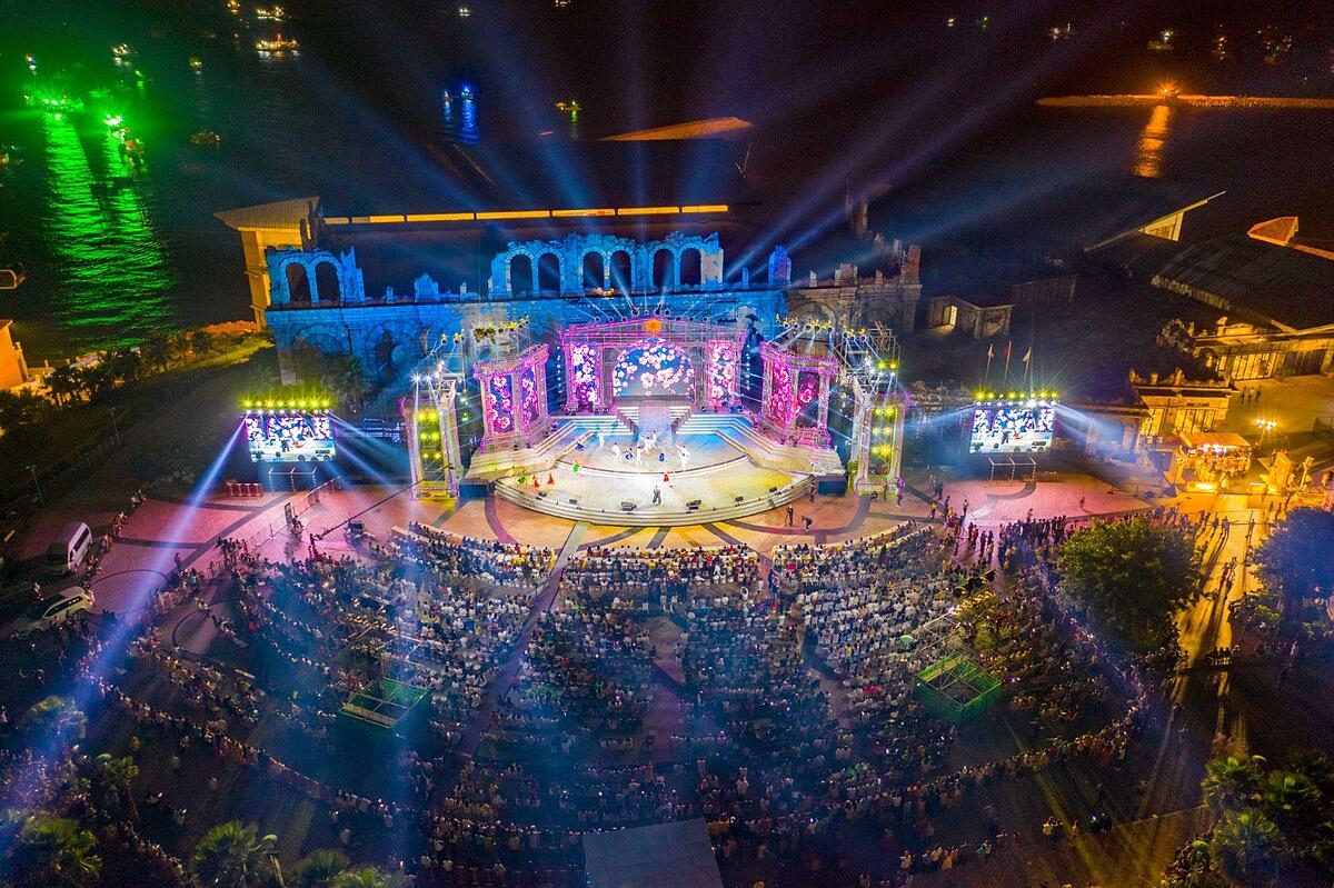 Cuối năm nay, chuỗi sự kiện Giáng sinh 2022 và New Year countdown một lần nữa trở lại, hứa hẹn sẽ khiến thành phố biển bùng nổ.