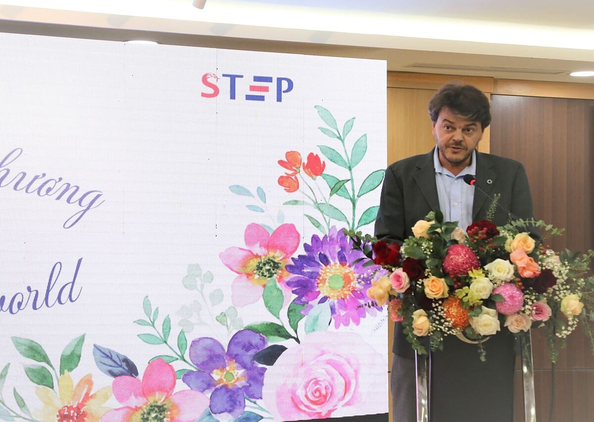 Ông Jean Boisvert - Giám đốc chương trình DID phụ trách Dự án STEP phát biểu tại chương trình.