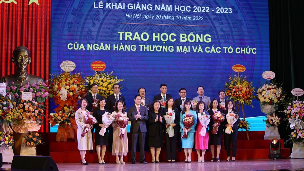 Hình ảnh buổi lễ khai giảng.