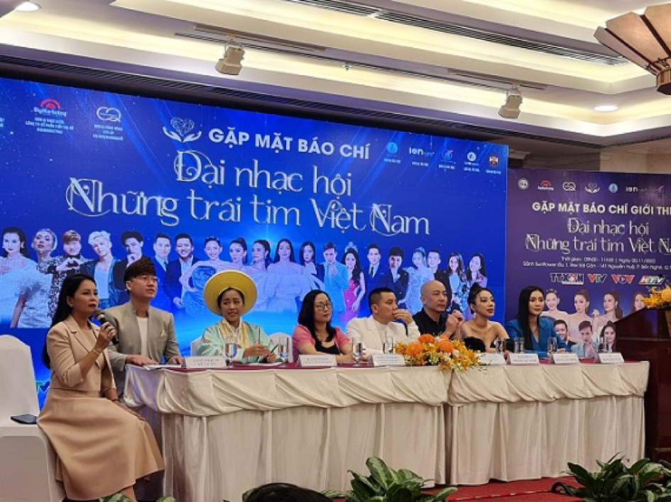 Họp báo giới thiệu về Chương trình.