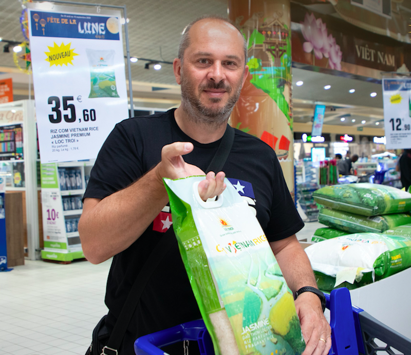 Gạo Việt đang xây dựng thương hiệu ở Pháp.