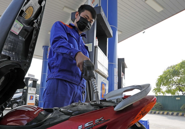 Thủ trưởng cơ quan quản lý thị trường chịu trách nhiệm toàn diện về đảm bảo cung ứng xăng dầu.