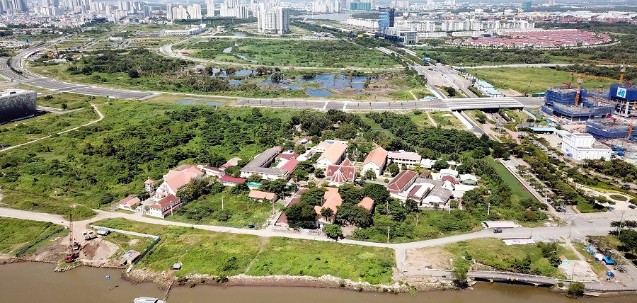 Cần có cơ chế hữu hiệu hơn để nâng cao hiệu quả, tính minh bạch của công tác định giá đất, tránh tình trạng “vừa đá bóng, vừa thổi còi” trong công tác định giá. (Ảnh minh họa).