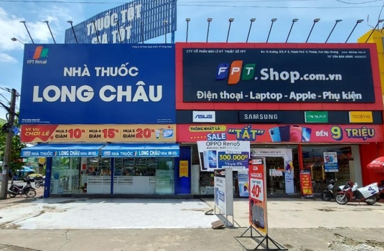 Trong 3 phiên giao dịch gần nhất, cổ phiếu FRT ghi nhận 2/3 phiên giảm sàn. (Ảnh: Int)