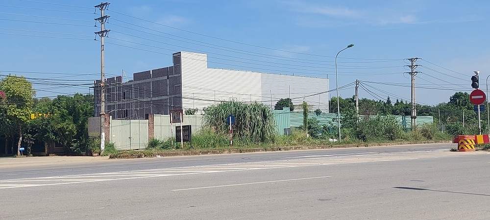 Thành phố Hà Nội chỉ đạo thanh tra, kiểm tra những vi phạm trong việc tách thửa, phân lô, bán nền làm phá vỡ quy hoạch, ảnh hưởng đến thị trường bất động sản, việc xác định giá đất, thực hiện đấu giá quyền sử dụng đất.