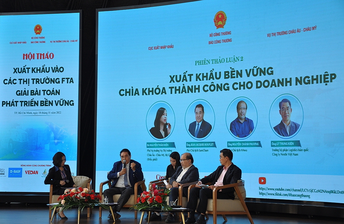 Theo các chuyên gia, bên cạnh những thuận lợi mà các FTA mang lại, các mặt hàng XK của VN đang phải đối diện với nhiều quy định phi thuế quan ngặt nghèo hơn từ các thị trường FTA.