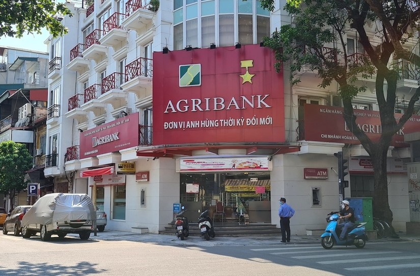 Agribank đang rao bán hàng loạt khoản nợ xấu để thu hồi nợ.
