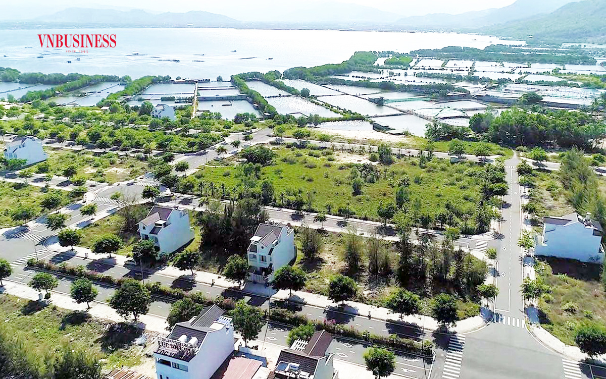 Khó khăn chung của thị trường bất động sản cũng đang ảnh hưởng đến loại hình đất nền ven biển (Ảnh minh họa: HN).