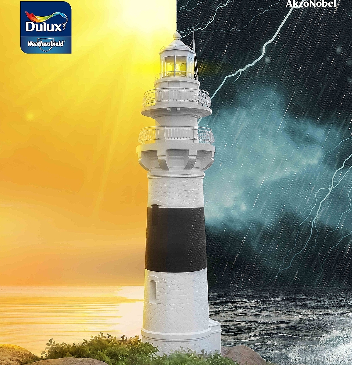 Hải đăng Cù Lao Xanh khoác trên mình “chiếc áo mới” để sẵn sàng chống chọi với thời tiết khắc nghiệt của miền biển.