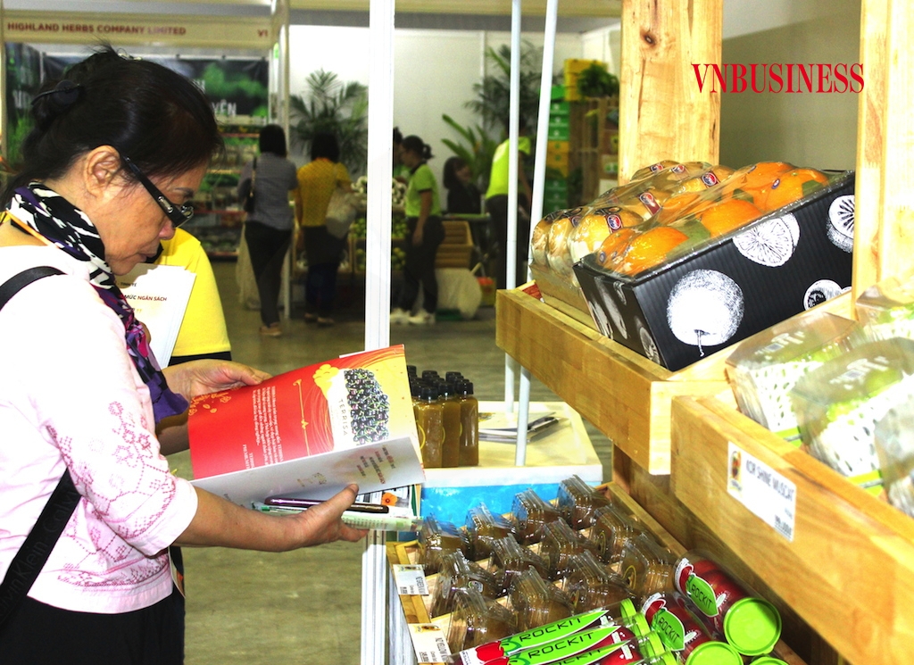 Để nông sản thực phẩm xuất khẩu được “thuận buồm xuôi gió” đang đòi hỏi các DN Việt nên nâng cao nhận thức và quan niệm – từ số lượng sang chất lượng và tính an toàn của sản phẩm.