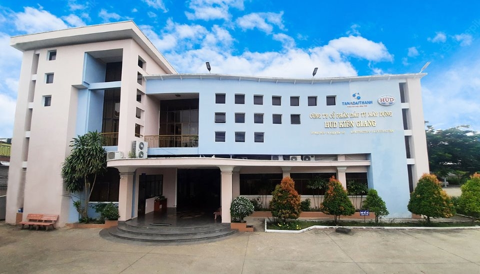 Công ty Cổ phần Đầu tư Xây dựng HUD Kiên Giang hiện có 5 công ty thành viên với các sản phẩm thuộc lĩnh vực vật liệu xây dựng, cơ khí.