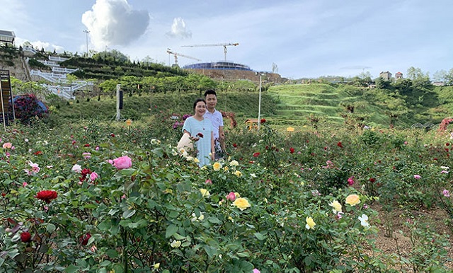 Các HTX đã nhân rộng mô hình vườn kiểu mẫu kết hợp du lịch một cách hiệu quả góp phần xây dựng NTM.