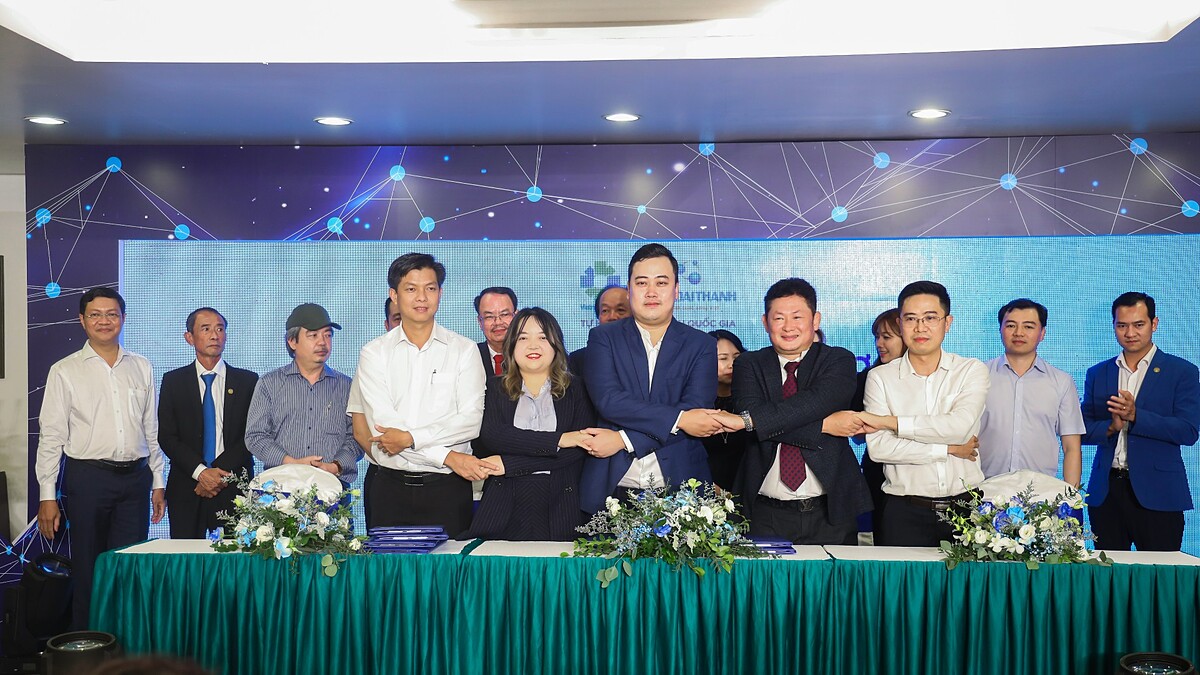 Tổng công ty Công nghệ cao Tân Á Đại Thành ký kết hợp tác chiến lược cung cấp dịch vụ công nghệ giữa và các công ty thành viên trực thuộc Tập đoàn. (Ảnh Tân Á Đại Thành)