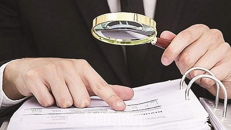 Câu chuyện giải trình nguyên nhân cổ phiếu tăng trần hay giảm sàn 5 phiên liên tiếp của doanh nghiệp đang khiến nhà đầu tư lắc đầu “ngao ngán” bởi sự giống nhau đến lạ, như một “bài văn mẫu”. (Ảnh: Int)