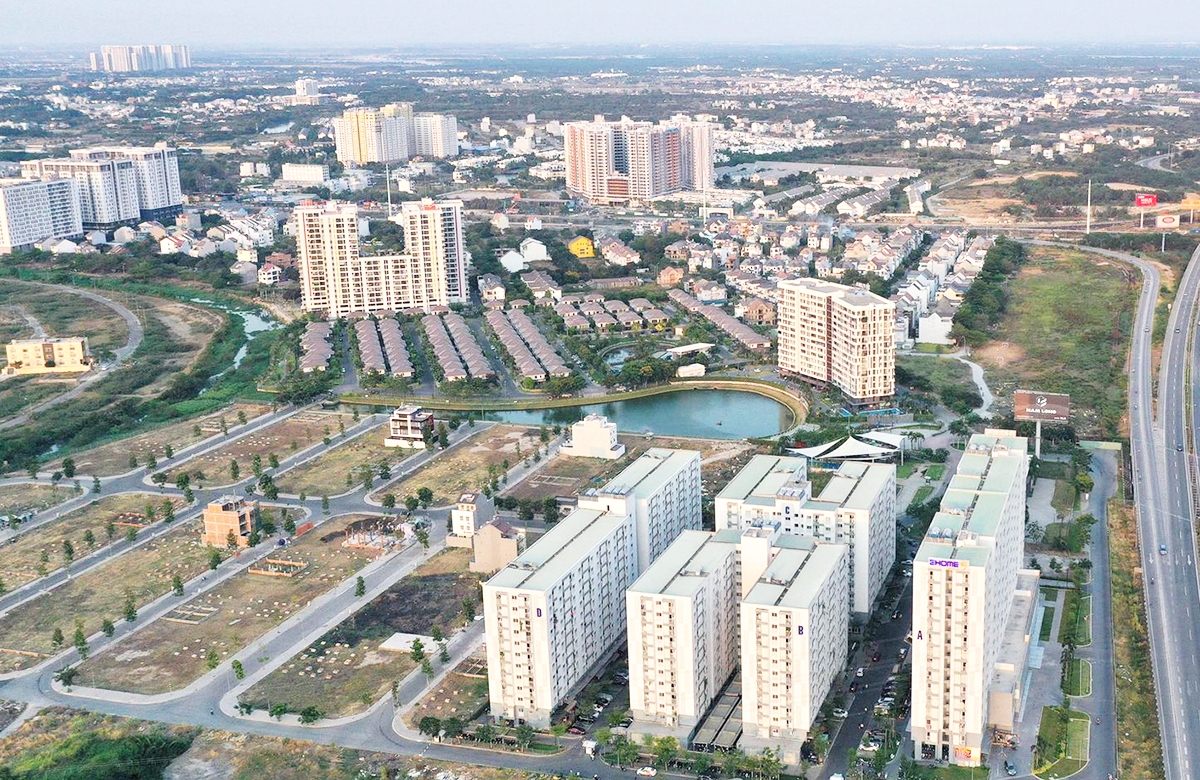 Theo một số chuyên gia, bất động sản thứ 2 bị đánh thuế có thể kích hoạt làn sóng tháo chạy của nhà đầu tư khỏi TP.HCM.