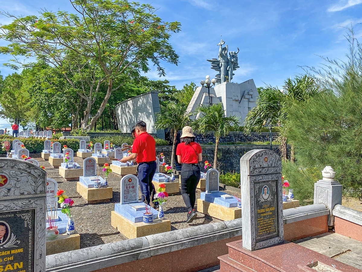 Hoạt động Đền ơn đáp nghĩa, tri ân các anh hùng liệt sĩ được Tập đoàn TNG Holdings Vietnam liên tục bồi đắp qua các thế hệ cán bộ nhân viên.