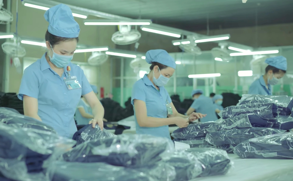 Các DN dệt may cần có giải pháp phù hợp, thích ứng tốt với tình hình mới ở thị trường Mỹ nhằm có thể “ăn chắc mặc bền”.