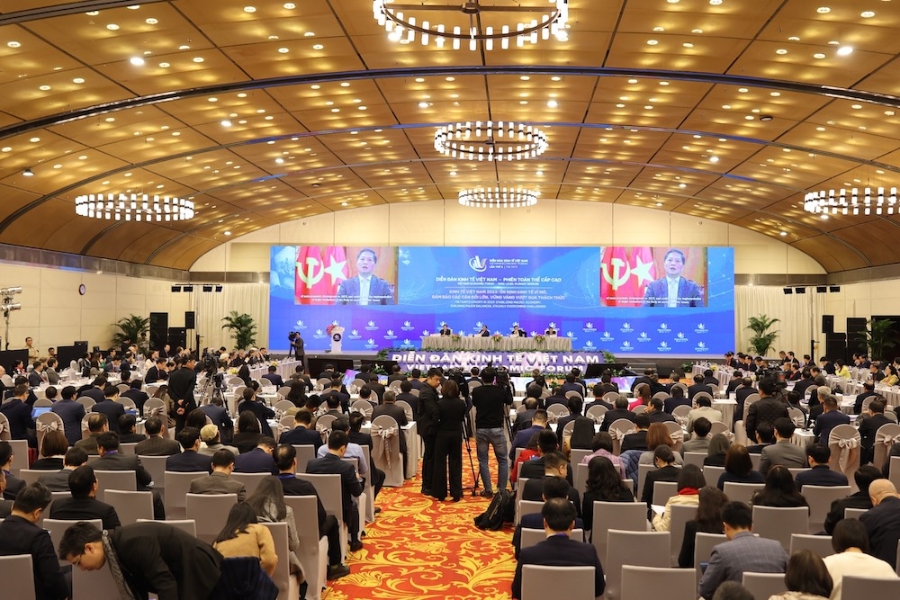 Trưởng Ban Kinh tế Trung ương Trần Tuấn Anh phát biểu tại phiên toàn thể trong khuôn khổ Diễn đàn Kinh tế Việt Nam lần thứ 5.