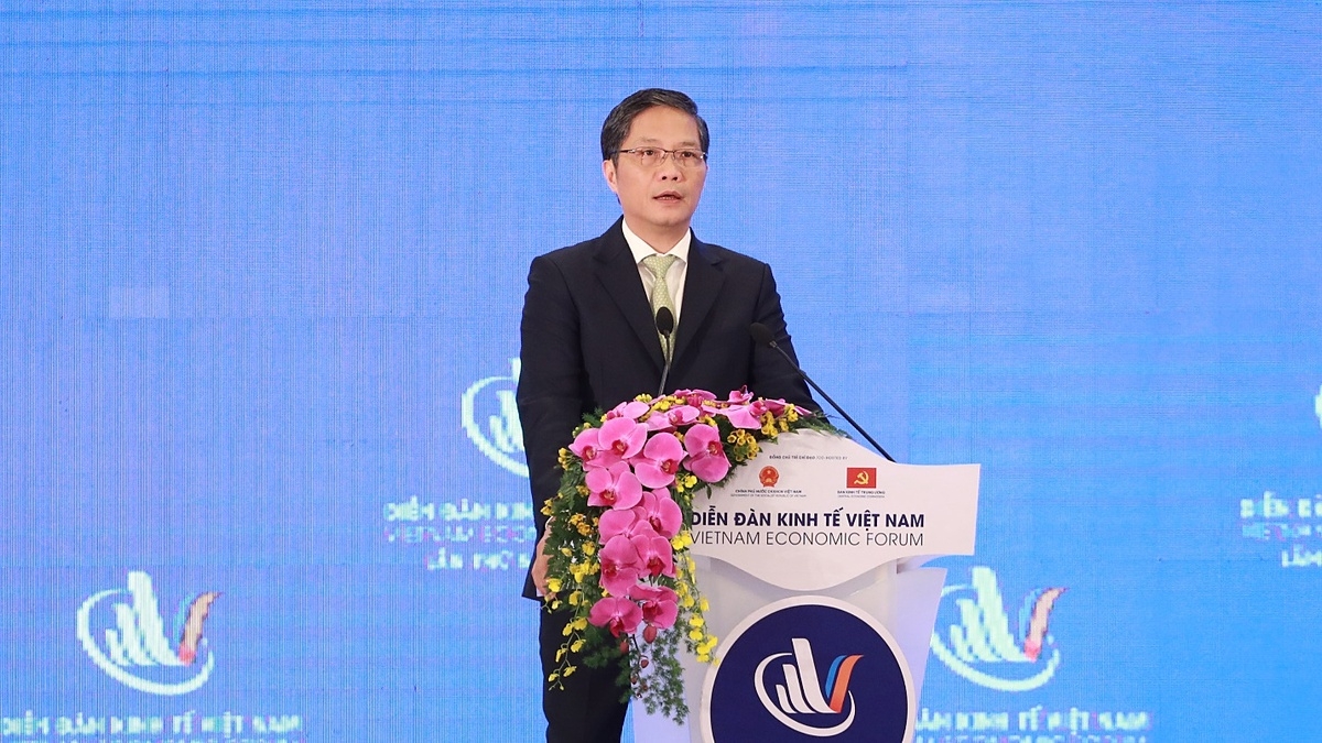 Trưởng Ban Kinh tế Trung ương Trần Tuấn Anh phát biểu phiên khai mạc.