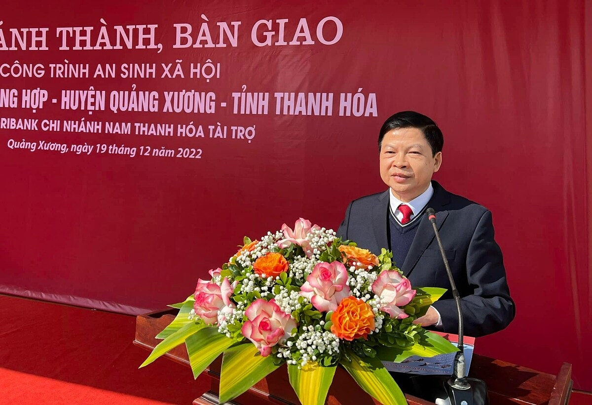 Đồng chí Trần Văn Thành - Bí thư Đảng ủy, Giám đốc Agribank Chi nhánh Nam Thanh Hóa phát biểu tại buổi lễ.