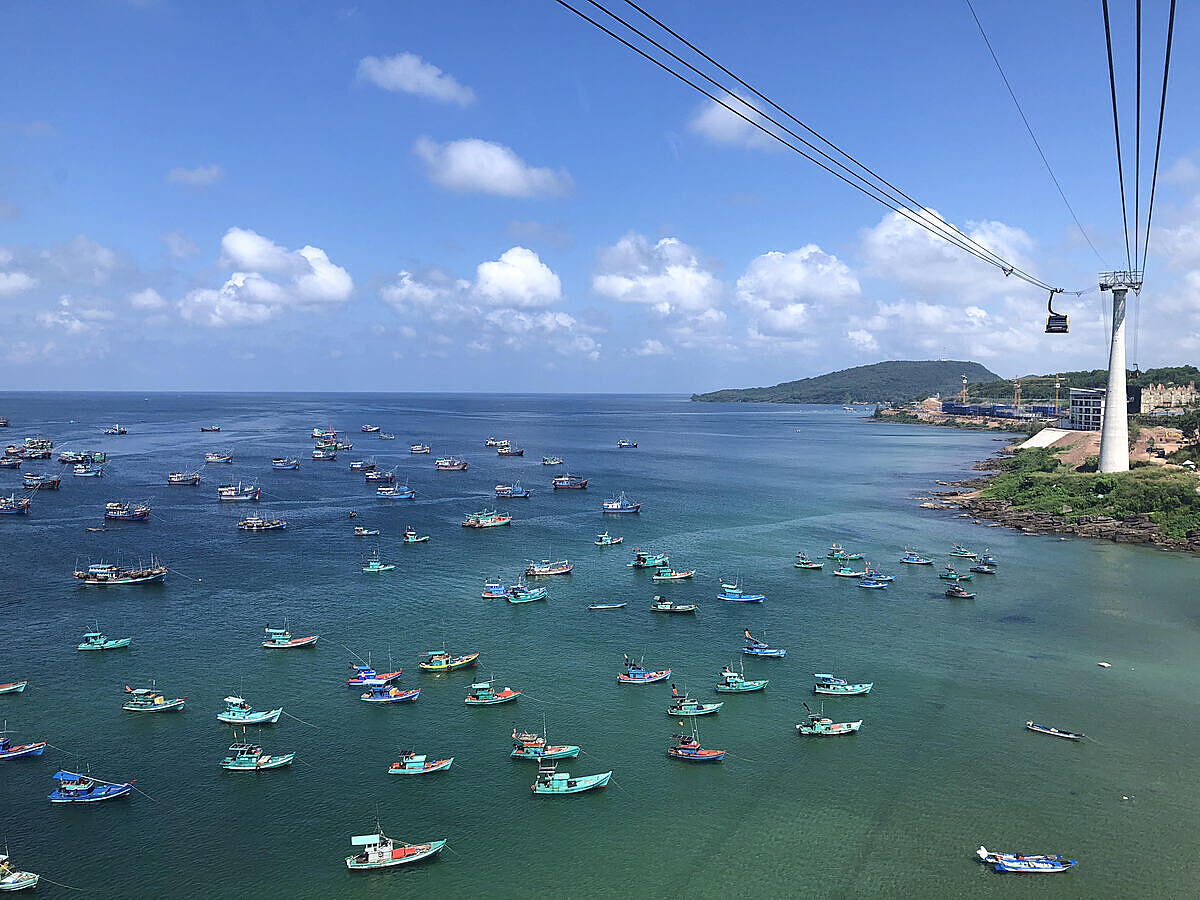 Việt Nam là một trong những quốc gia có rất nhiều tiềm năng để phát triển kinh tế biển. Ảnh Quốc Anh