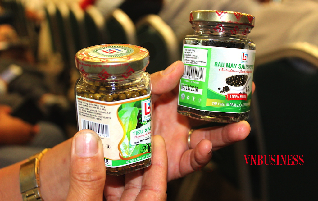 Một số DN, hợp tác xã đang hướng tới tạo ra sản phẩm hồ tiêu chất lượng cao, chế biến sâu với giá trị gia tăng cao, để có thể đứng vững trên thị trường XK còn nhiều thách thức ở phía trước.