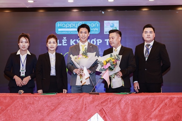Buổi lễ ký kết hợp tác giữa HappyClean và công ty Mitsumine SanYou – Nhật Bản.