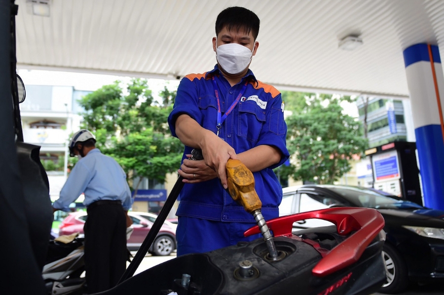 Thay vì 10 ngày điều chỉnh/lần, Bộ Công Thương đề xuất điều hành giá xăng dầu vào thứ Năm hàng tuần.