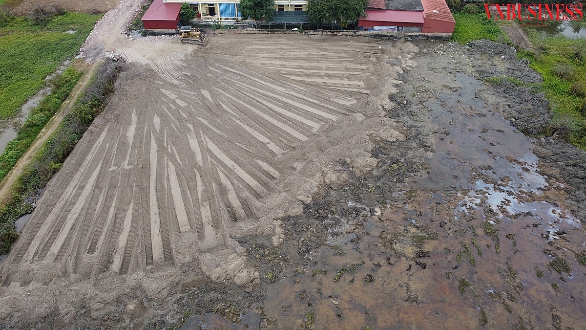 Hiện trường san lấp mặt bằng, xây dựng nhà hiệu bộ, chức năng... trường mầm non Quốc Tuấn.