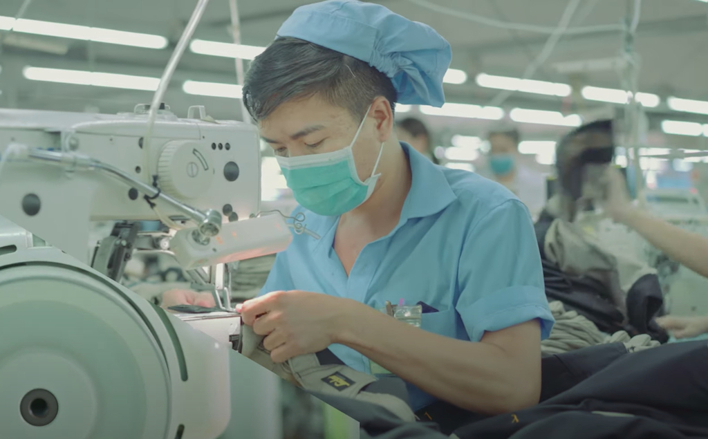 Các nhà DN dệt may của Việt Nam cần lường trước yếu tố rủi ro khi có doanh thu phụ thuộc vào số ít khách hàng chủ chốt.