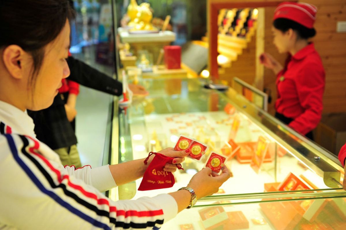 Các chuyên gia dự đoán từ nay đến Tết Nguyên Đán 2023 giá vàng trong nước có thể lên mức 69 triệu đồng/lượng.