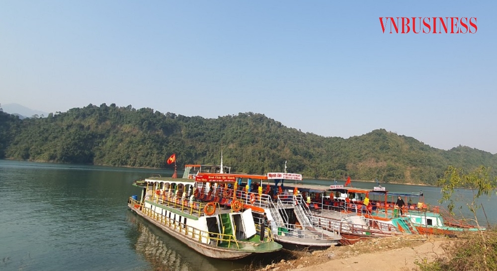 Đại diện Thanh tra Giao thông tỉnh Hòa Bình cho rằng, lãnh đạo Công ty TNHH Tiến Anh đang dung túng, bao che cho sai phạm.