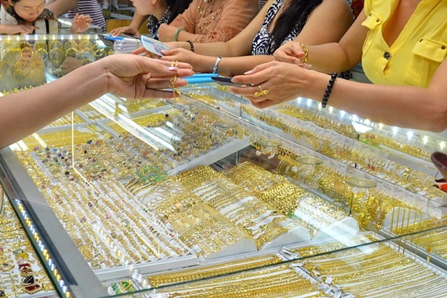 Giá vàng giao dịch gần ngưỡng 67 triệu đồng/lượng trong ngày vía Thần tài. (Ảnh: Int)