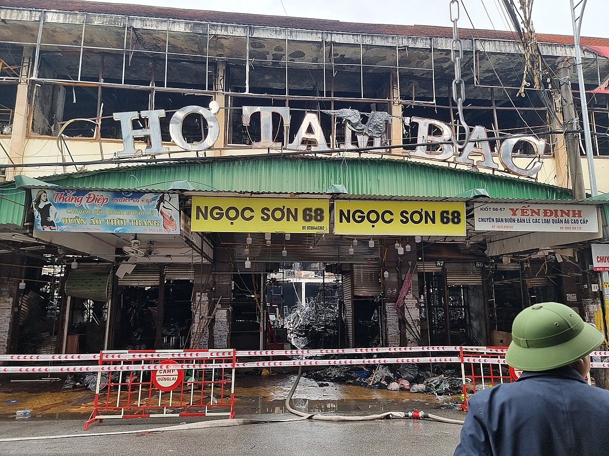 Chợ Tam Bạc sau vụ cháy.