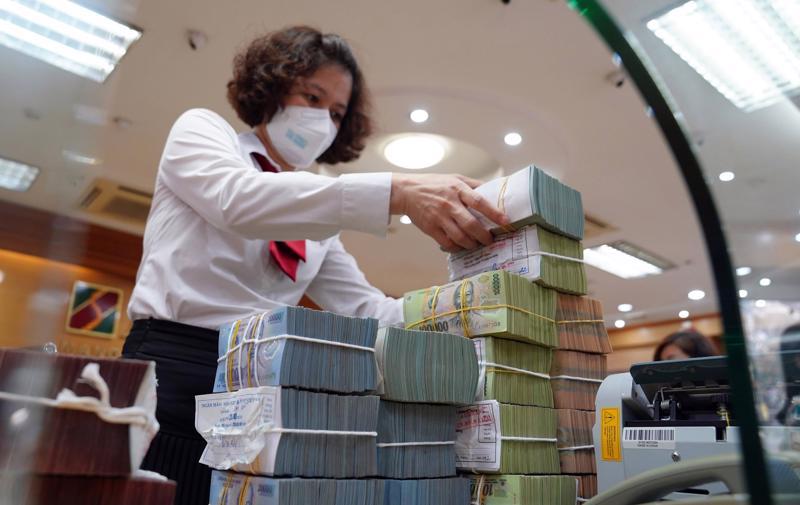 Tổng tiền gửi của khách hàng tại các tổ chức tín dụng tăng mạnh trong những tháng gần đây.