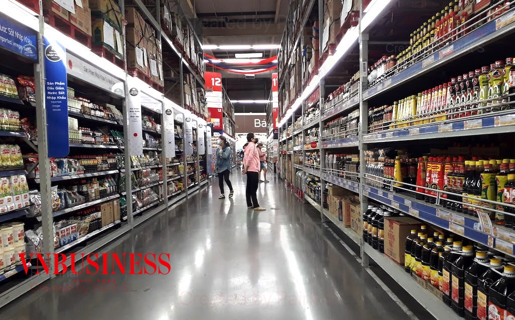 Khó khăn từ nhu cầu suy yếu và tồn kho cao dự kiến đang gây áp lực đến kết quả kinh doanh của nhóm ngành tiêu dùng bán lẻ trong quý I và nửa đầu năm nay.