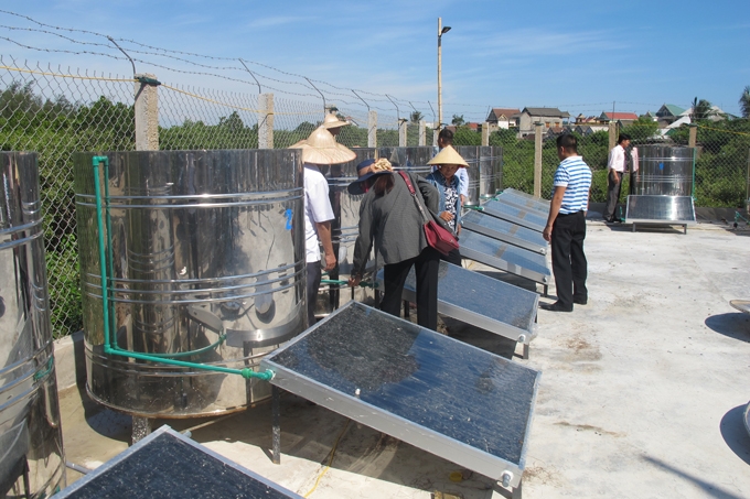 Sản xuất nước mắm bằng năng lượng mặt trời giúp các HTX hạn chế phụ thuộc vào thời tiết.