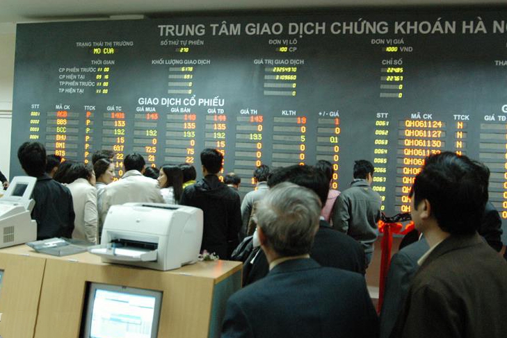Thanh khoản cạn kiệt, áp lực bán tăng cao, VN-Index tiếp tục giảm sâu.