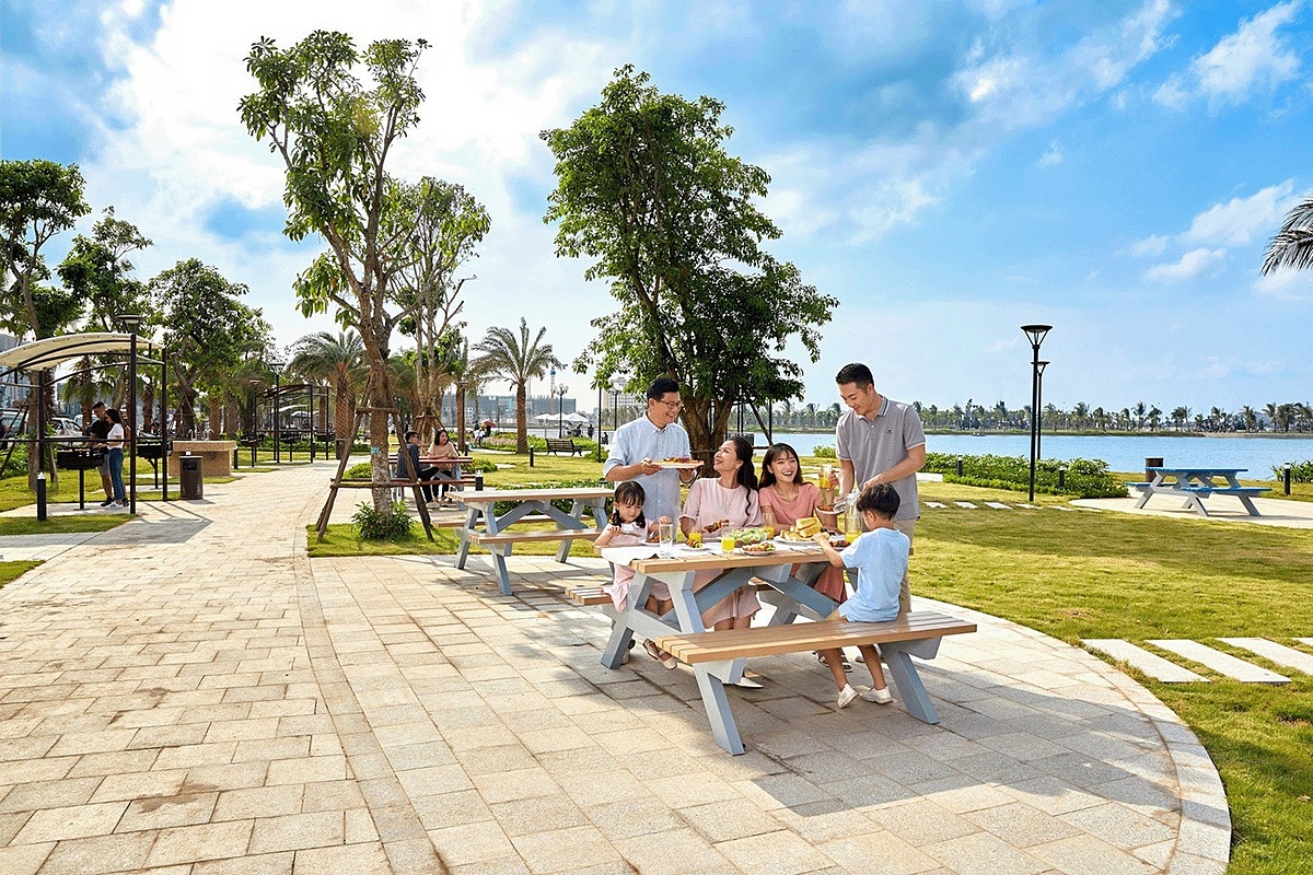 Chọn sống tại các khu đô thị văn minh đẳng cấp để tận hưởng trọn vẹn không gian sống với an ninh được đảm bảo, cuộc sống tiện nghi trong lành đang là phong cách sống thượng lưu đích thực.